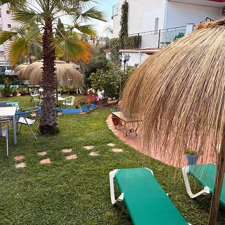 Aparthotel La Paloma Carmen Teresa 3*